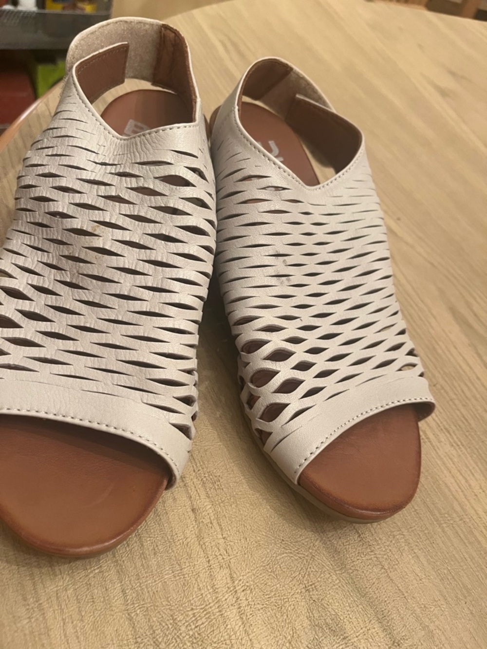 Women’s Open-Toe Woven Slingback Sandals in Light Beige